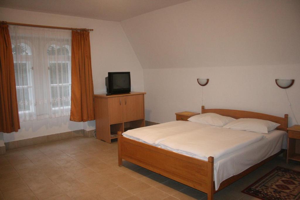 Festetich Kastelyszallo Es Zsuzsanna Hotel Szeleste Pokoj fotografie